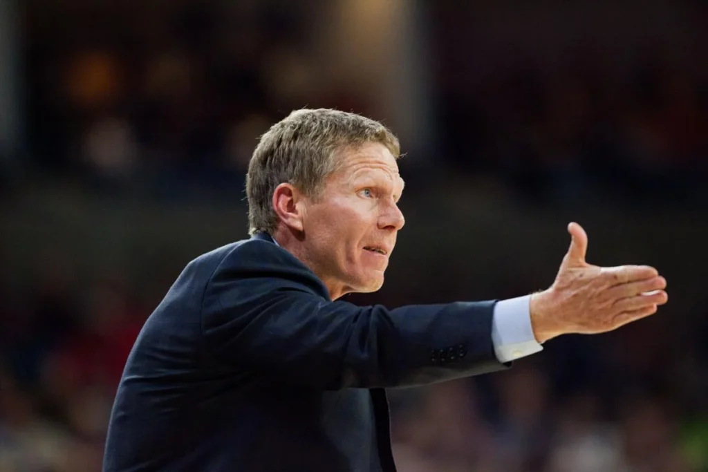 NBA Breaking: Mark Few, the head coach of Gonzaga’s men’s basketball team, has been selected to serve on the coaching staff for Team USA at the 2024 Olympic Games.