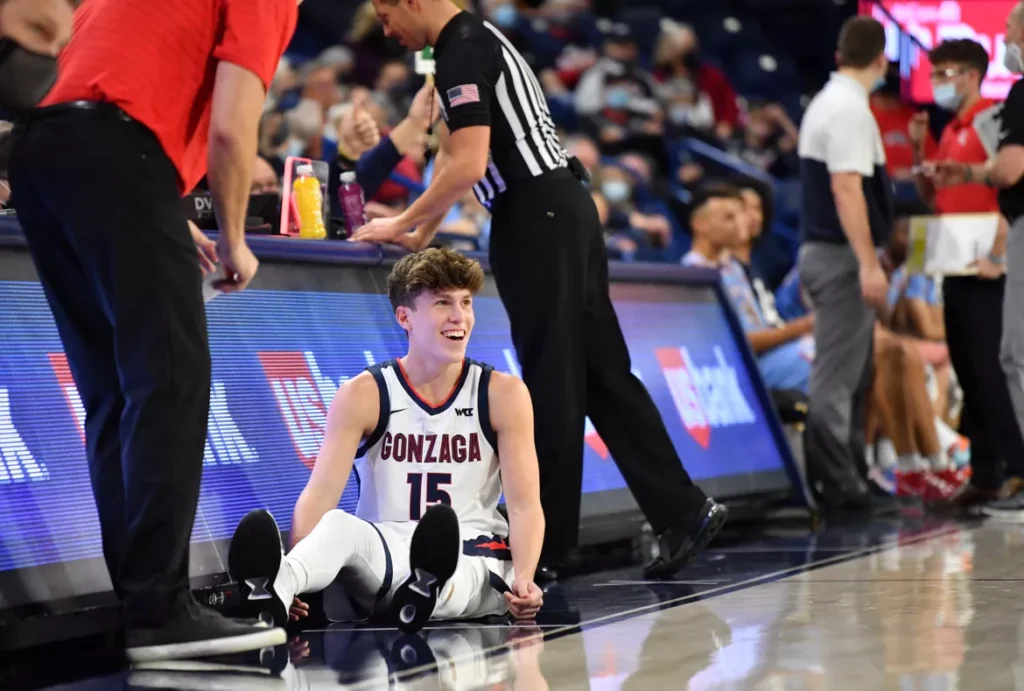 Father’s Pride: Mark Few Responds to Son Joe’s First Collegiate Basket