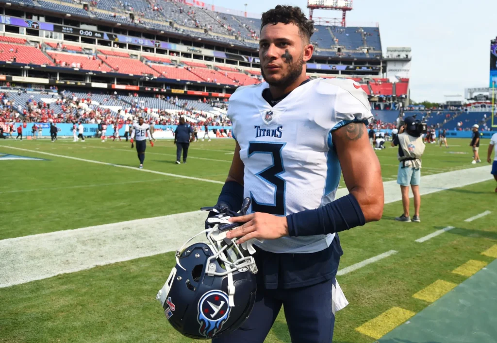 NFL Report: the Titans intend to reject Caleb Farley’s fifth-year option.