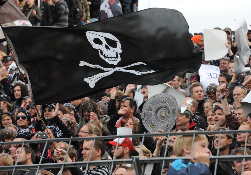 meet-the-st-pauli-fanclubs-springing-up-all-over-the-world-1486036208