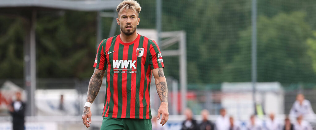 niklas-dorsch-fc-augsburg-2021-22