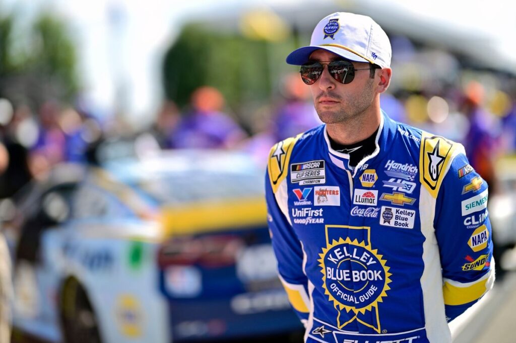 “How Could You” NASCAR Star Chase Elliott Girlfriend Allegedly Caught been Unloyal by……………see more