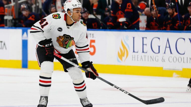 isaak-phillips-chicago-blackhawks-vs-edmonton-oilers