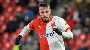 Read more about the article Bývalý defenzivní záložník SK Slavia Praha Jakub Hromada ukončil svou smlouvu s Rapid București a oznámil svůj návrat.