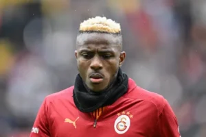 Read more about the article **Atualização de Transferência:** “Victor Osimhen completa transferência por empréstimo do clube turco Galatasaray para o CR Vasco da Gama por uma taxa recorde mundial de €70 milhões.”