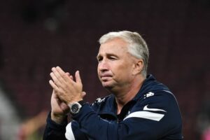 Read more about the article Știri devastatoare: antrenorul principal al CFR, Dan Petrescu, a anunțat o pauză urgentă din cauza…