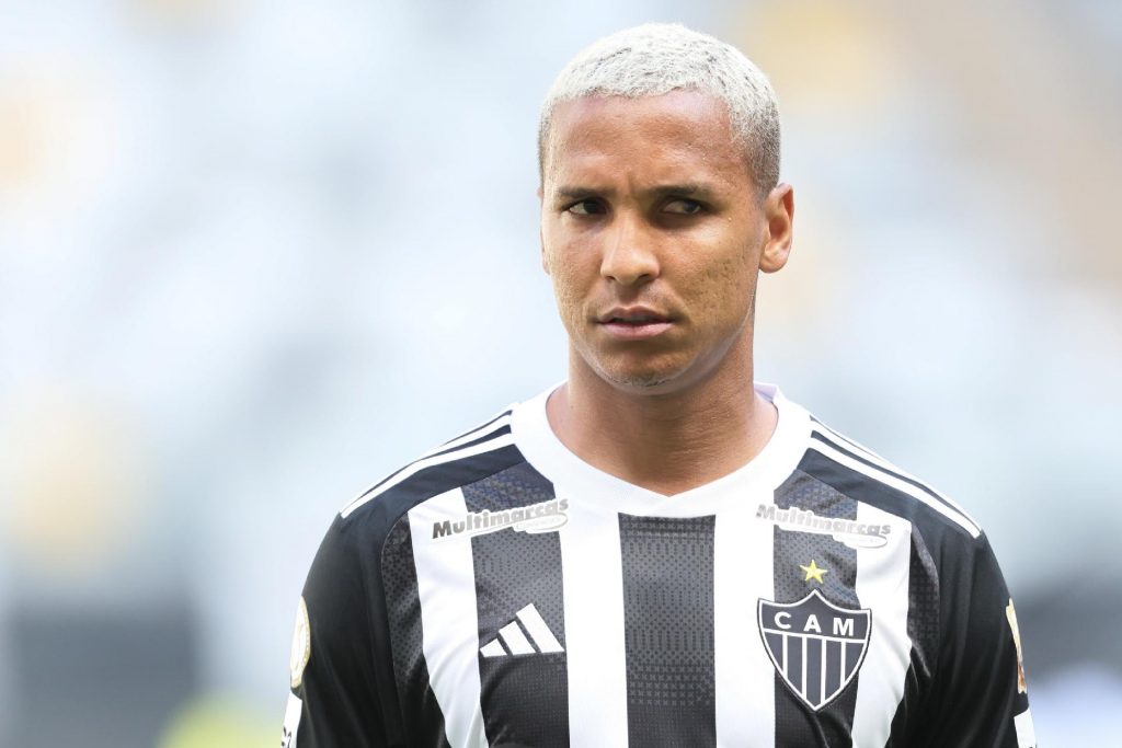 Read more about the article Notícia De Coração Partido: Deyverson Brum Silva, com grande tristeza por sua saída, rescindiu seu contrato com o Atlético Mineiro e assinou com…