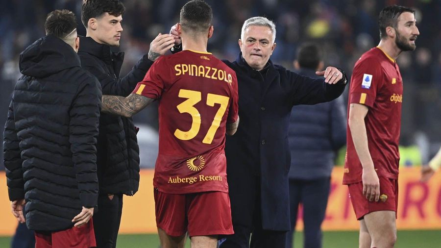 Read more about the article TRAGICO: L’ultimo trasferimento della Roma è stato rivelato! Claudio Ranieri dà un enorme indizio: “Giocatore rumeno…”