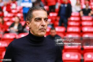 Read more about the article Para despedirnos: Deportivo Toluca F.C. anunció el inesperado fallecimiento del exentrenador Renato Paiva.