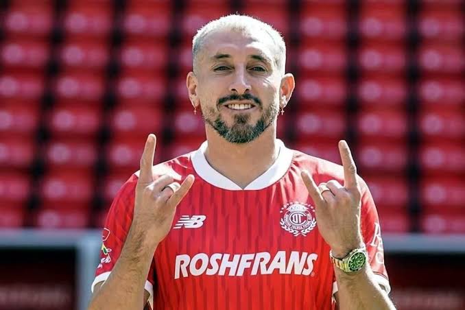 Read more about the article “Me Voy Para Siempre”: Héctor Herrera Anuncia su Salida del Toluca FC Tras Desacuerdo con el Entrenador por Aumento Salarial  