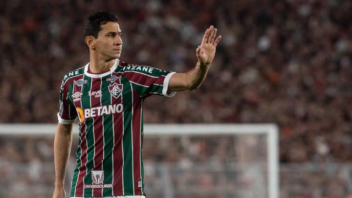 You are currently viewing “Estou Indo Embora Para Sempre”: Paulo Henrique Ganso Anuncia Sua Saída do Fluminense FC Após Disputa com a Diretoria por Aumento Salarial  