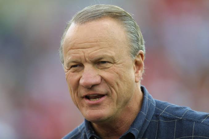 You are currently viewing Rest in peace: Former Dallas Cowboys coach Barry Switzer collapsed today.