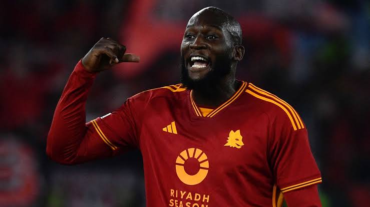 Read more about the article È tornato: l’attaccante Romelu Lukaku ha risolto il contratto con il Napoli e ha annunciato il suo ritorno a ……..