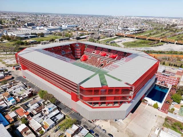 You are currently viewing El Club Atlético Independiente presenta un ambicioso plan de reconstrucción del estadio valorado en 100 millones de libras.