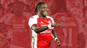 Read more about the article Última hora: Hugo Rodallega expresa su agradecimiento a Independiente Santa Fe, lo que lo lleva a extender su contrato con el equipo por cuatro años más con compromiso.