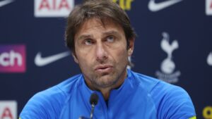 Read more about the article Antonio Conte pronto a lasciare il Napoli? Sconvolgente colpo di scena in Serie A!