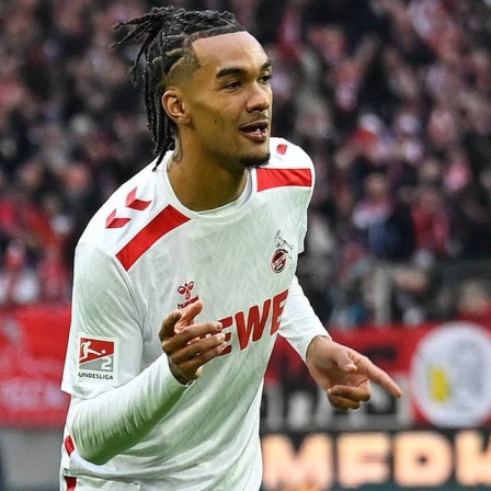 You are currently viewing Damion Downs trägt Köln auf seinen Schultern – Der Star-Stürmer rettet ein sinkendes Schiff!