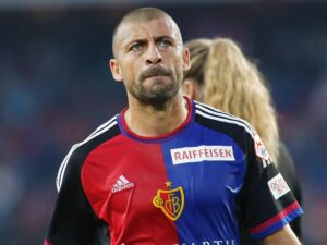 Read more about the article La leyenda ha vuelto: el exdefensor de Newell’s Old Boys, Walter Samuel, anuncia su regreso afirmando que será…..