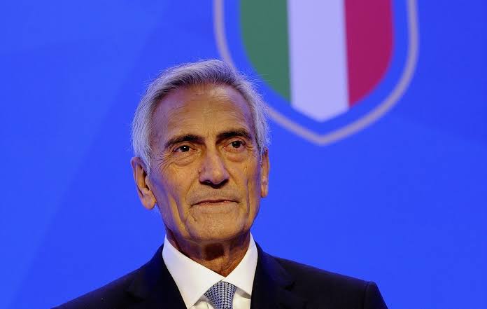 Il mondo del calcio è in lutto per la prematura scomparsa di Gabriele Gravina: un ultimo saluto a un autentico maestro della panchina.