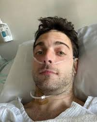 You are currently viewing Notizie Strazianti: Gianluca Ginoble Diagnostica con Cancro al Sangue, Trasferito d’Urgenza in Ospedale Questa Mattina…………..