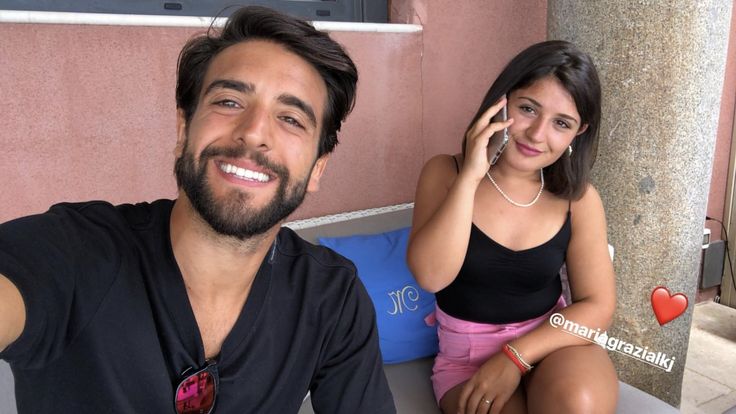 Unione d’amore dorata nel cuore: Piero Barone e la sua incantevole fidanzata Valentina Allegri annunciano con gioia il loro matrimonio e la prima gravidanza dovuta a…………