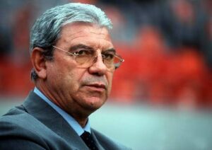 Odihnească-se în pace: Fostul antrenor al FC Steaua București, Emerich Jenei, a încetat din viață astăzi… citește mai mult.