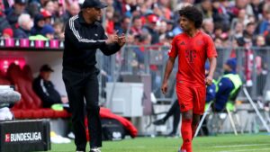 Schmerzhaft, aber wahr: Bayern München erwägt Serge Gnabry als Ersatz für Jamal Musialas Rolle