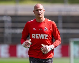 Traurige Nachrichten beim 1. FC Köln: Matthias Köbbing gibt bekannt, dass er unter einem Trauma leidet – eine einwöchige Auszeit folgt
